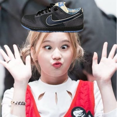 1児のパパしながらスニーカー集めしてます👨無言フォロー大歓迎です🙆‍♂️マイサイUS9.5〜10Nike/adidas/newbalance/SAPEur/supreme/FR2/SNKRS