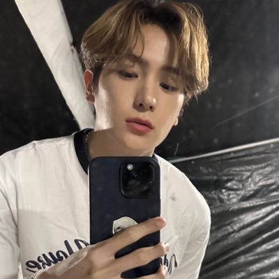 fucktbzfuck's profile picture. 해체기원