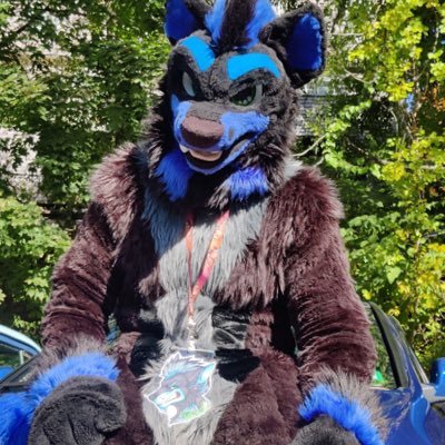 25| Blue Fluffy Boi| 18+ only|kinky boi| diaper dog sometimes!|bestest boi|420💚|after dark. 🏳️‍🌈🇨🇦Car doggo, hockey, atv’s and music 💙Sallos💙