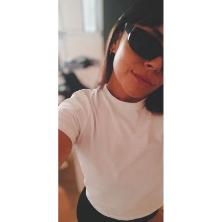 Rroo___________'s profile picture. 