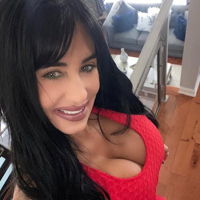 ClaudineGuli13's profile picture.