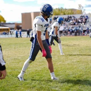 6’2 WR/K/S/P |RHS| Class of 2024 Insta- Jaden.desch| #5 https://t.co/aJsbVPHLN8