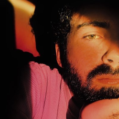 Scout. Tengo pesadillas con Joan Didion y sueños eróticos con George Lakoff.
