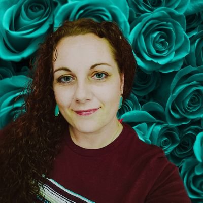 ⚽👩👧👧 & 🪅👩🏫°
advocate for inclusive edu| curriculum writer|activist|⚜️fan| Spanish Teacher°
🚲☕🦄🦖🧜=🌍✌️