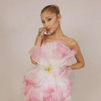 ArianaNowww Profile Picture