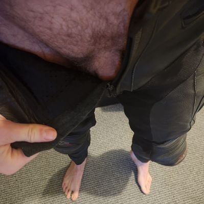 uncut dom top  Biker / Trucker horny 24/7

feel free to tip 😜  just remember if you tip let me know and will buy other cock rings ect