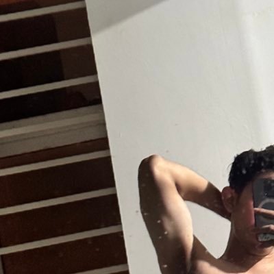 crazyshyte's profile picture. going down so bad