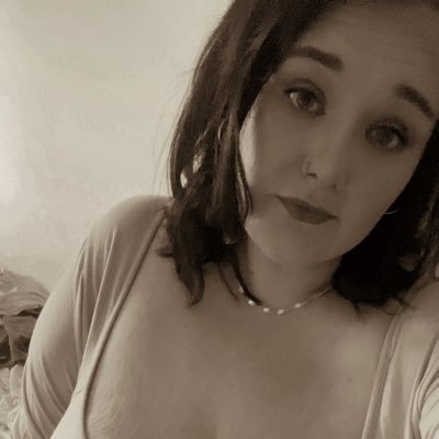 trishasprophecy's profile picture. I got cursed like Eve got bitten 🔮