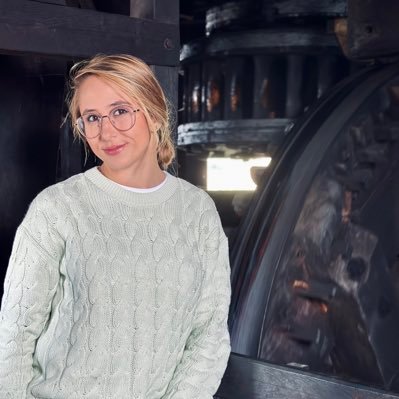 SusanaLaRana's profile picture. USB | Instructor de buceo PADI  🤿 | Educador canino