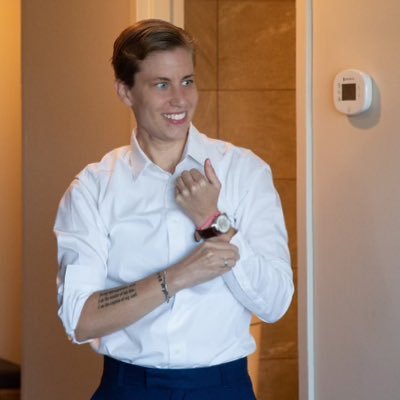 eamcguoirk's profile picture. lighting; she/her