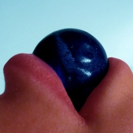 I'm in an open relationship. I'm bisexual. I write the blog Light Switch. I tweet about sex, dates, orgasms, crushes, what I read, etc. Often NSFW. Adults only.