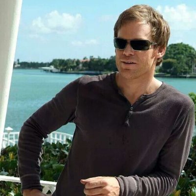 drx1536's profile picture. “-Al! Hacı Bekir lokumu.”