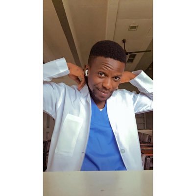 OAU🏫 || Medical student @Ifudsaoau💉 || Creative designer @ninepixels98 || Liverpool FC 🔴 || Music🎧...