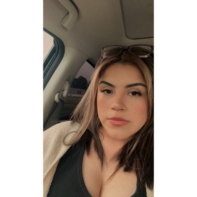 _adriiana18's profile picture. move alone, nothing to see here.