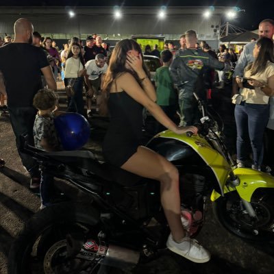 HelenaO96785073's profile picture. sou dele