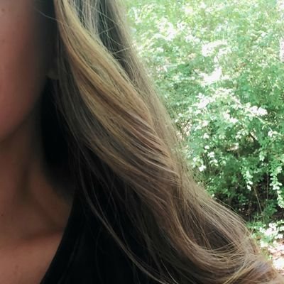 FamilyofAutumn's profile picture. 🤸‍♀️ verified human | many typos