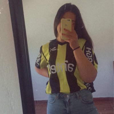 luciaroch12's profile picture. ♍️ ✈️✨