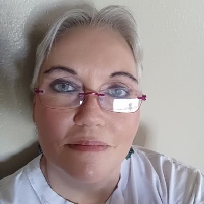 Independent award winning author. Speaker. #writing #speaker #coffee #trauma #feminism #spirituality #empoweringwomen