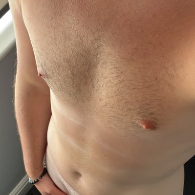 18+ Hung uncut irish lad 🇮🇪 🍆 spicy content… DMs Open😈🌶️