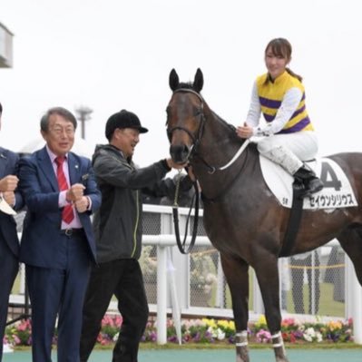 長距離トラック降りて地場走ってます。お酒と競馬だけ。全く当たりません、センスがない。自覚しております‥