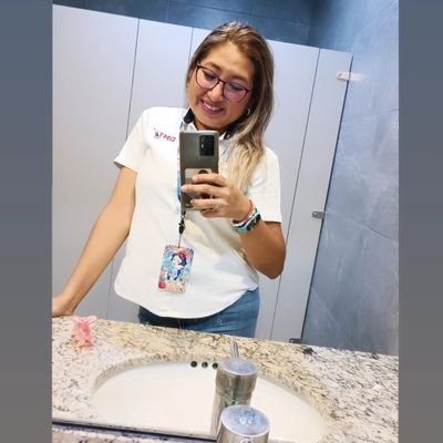 ann_azcorra's profile picture. Mom, Psychologist, Jonatic, Swiftie, Monbebe 💜