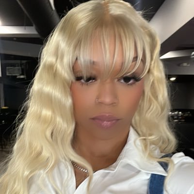 chlovella_'s profile picture. 