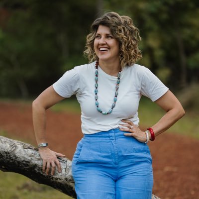 @ag_dots founder | @RRRNetwork Director | @ARLFnews facilitator + Fellow | @NationalFarmers Young Farmers’ Council | #foodsecurity | Chronic volunteer | she/her