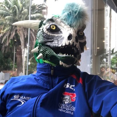 The online ambassador of Black Marsh, An argonian also furry youtuber, dragonborn and pupil of Tien Long in martial arts #fursuiter #youtuber #ActuallyAutistic