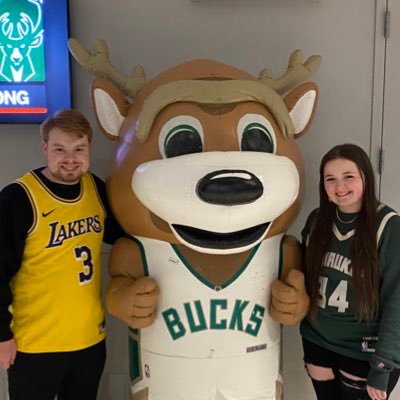 bucks/noah kahan stan