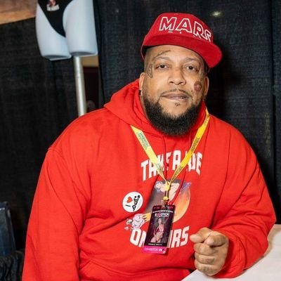 IR Content Creator 🎬. 2X AVN🏆 Nominated Top Male Indie Creator! Retired USMC/Navy Vet, Polo🐎🐻 wear'N guy, (👟Head). SC Based 📍 @Lizzlies83 is #Bae