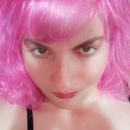 Me llamo Samantha, croosdreser de closet, me encantan las transexuales, la bruja de los sueños y las ilusiones, nihilista grupo: https://t.co/Q0cN7WJxm9