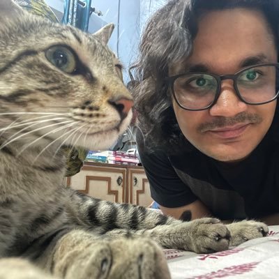 leeecheeeeee's profile picture. Flaneur. Product | Cricket | Music | Philosophy.