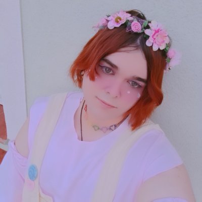 🌸not a magical girl, just a boy with magic
🌸🎬YoutuberBlogger📸 
#TWITCH  PrinceBlaqui
🌸BOYS LOVE OTAKU
🌺#HEYSAYJUMP, #SB19, #gamer
 @Blazeofficialkp