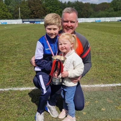 Boynton Sports FC 🇹🇹
Barnsley FC 🔴
Lucy, Jorge & Effie-Rose ❤️👨‍👩‍👧‍👦