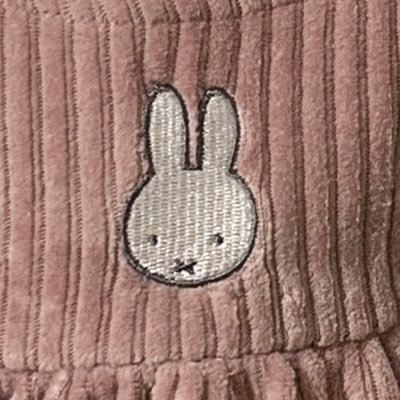 娘ちゃん1y。生後5ヵ月で亜脱臼による脊髄圧迫が発覚。5歳以降の手術が目標。小児慢性特定疾患。手足の麻痺あり。弱音を吐き出す&情報収集のため。無言フォローすみません。