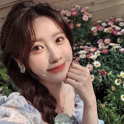 _xiaoguaIu Profile Picture