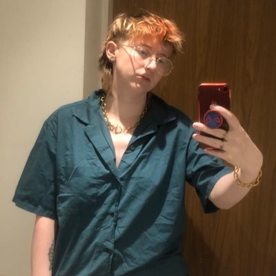 (pronounced ay-lay) TV and Short Film director. @edfilmfest award winner + @outonfilm selection. Prev @bbcscotland + @global . Ostomate. She/her 🏳️🌈