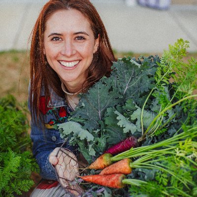 Alisa Puentes
Backyard Garden | School Garden 
& everything Tex-Mex 🇲🇽