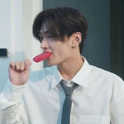 raeeneejay's profile picture. 