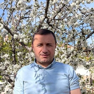 Sağlık teknikeri, Irkçı değil Türk milliyetçisi, yobaz değil müslüman, Başkentte bir Kırıkkaleli ve de Fenerbahçeli.