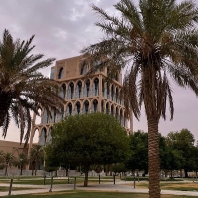 اكره الجامعه 😓