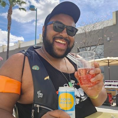 LA Plant/Plant-based Body Positive Bear Cub Daddy ||Mr Bare Bear CMEN 2023 |🏳️‍🌈 🐻🧡🥂🎮🤖| Queerly rated on Yelp | ⭐️⭐️✨️⭐️⭐️