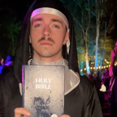 XxClownBaby's profile picture. 