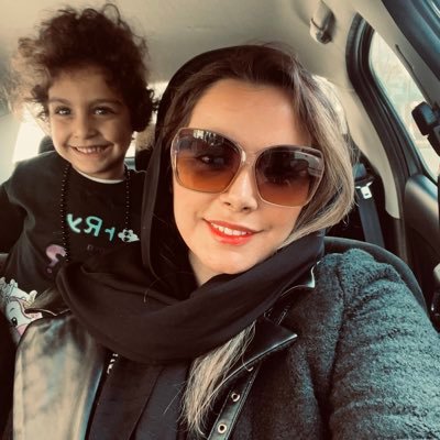 MahdiyeRoshan's profile picture. The world needs more love♥️