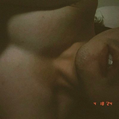 hzzze_'s profile picture. 