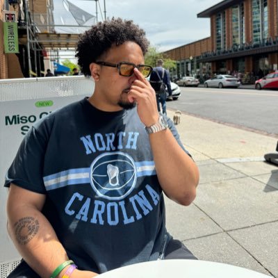 Find your wings, you’re supposed to fly black boy. 🪽Wing Connoisseur. Music Lover. Tesla Enthusiast. @UNC | @uofl | @officialoppf | @Celtics | @FCBayern