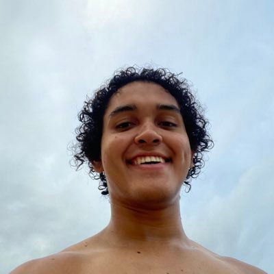 Ex-Diretor de Cultura da UMES. Ex-Vice-UBES do RN. História UFRN. Petista da AE. Conta inativa por tempo indeterminado.