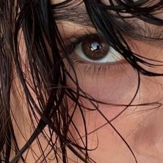 lovelesslik's profile picture. 