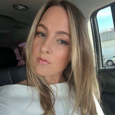 emmahollyjones Profile Picture