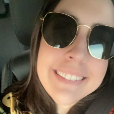 ✝️cristã 👩❤️👨casada 👶mãe 👩💼advogada 🏬empreendedora 🇧🇷conservadora e defensora da família. TUDO SEM DEUS É NADA.